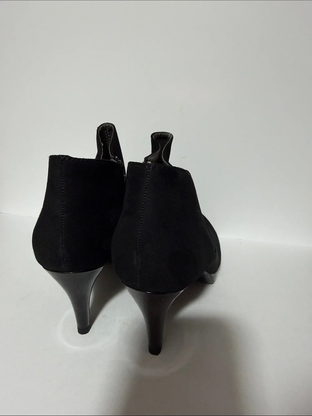 Bandolino Black Suede Heel Ankle Booties